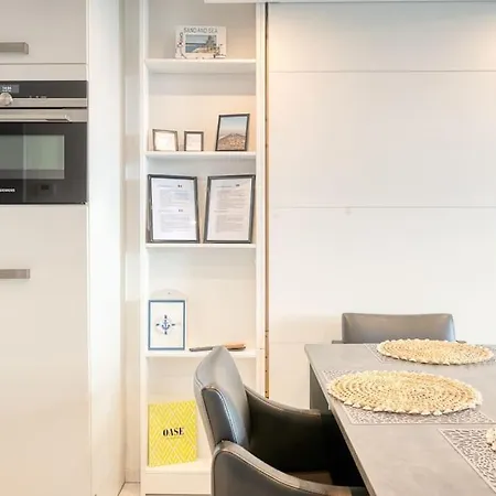 Stunning In With Free Parking Ostende