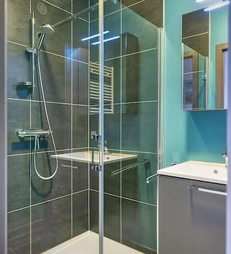 Apartment Stunning In With Free Parking Ostend