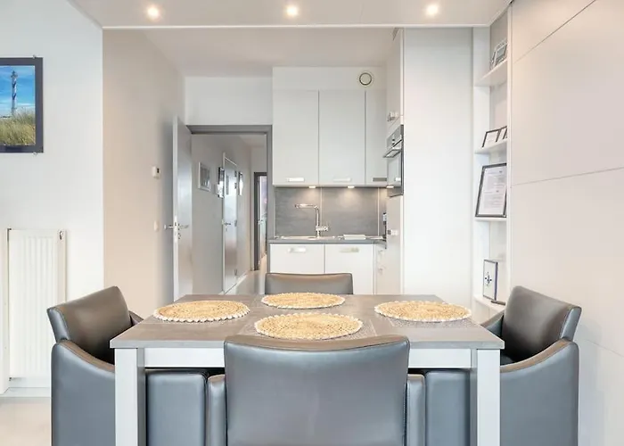 Apartment Stunning In With Free Parking